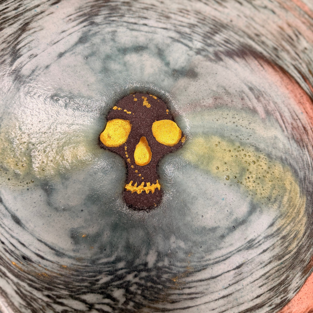 Belladonna Black Skull Bath Bomb