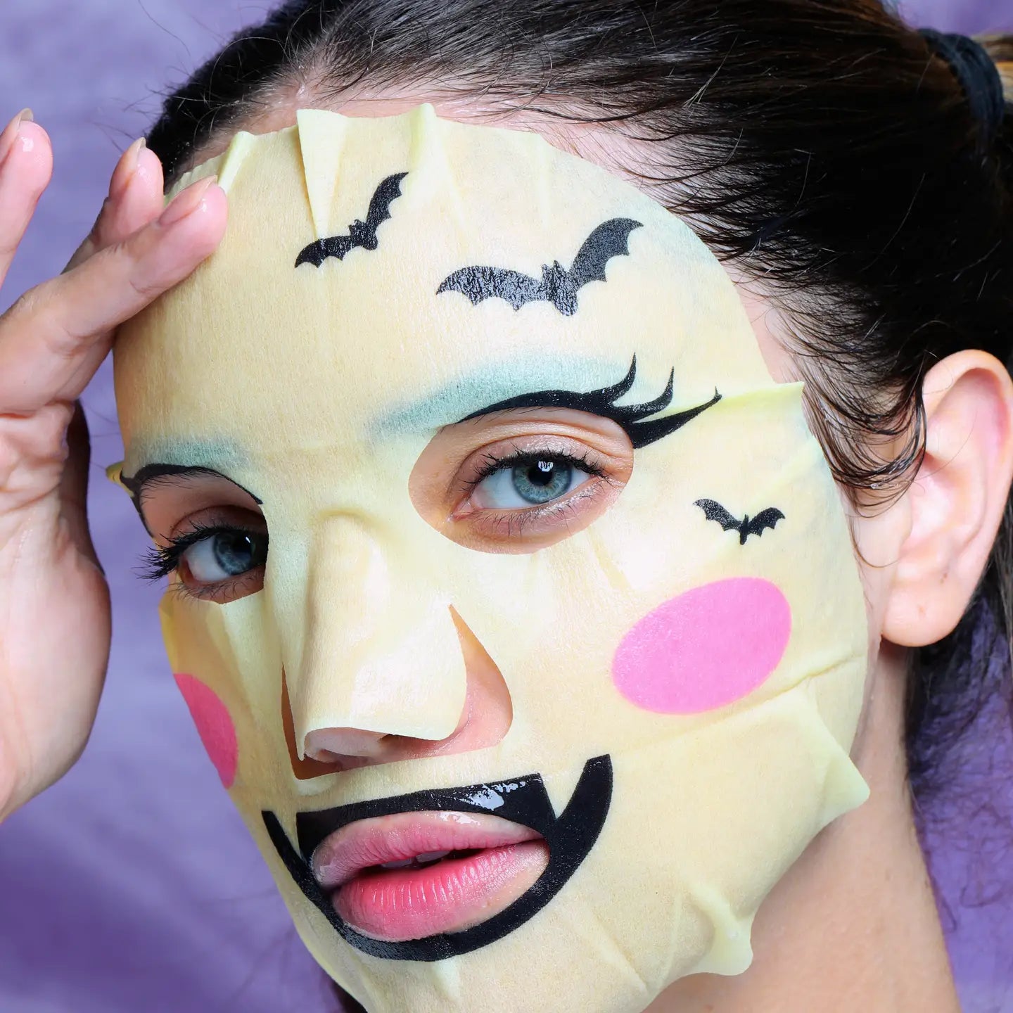 Fang-Tastic Chic Halloween Sheet Mask
