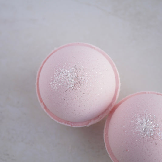 Soft Cashmere Buttermilk Bath Bomb