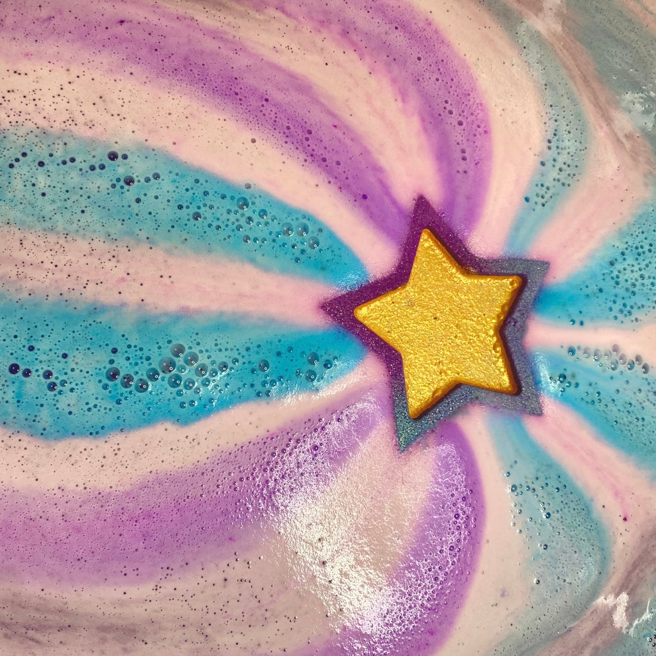 Assorted Colour Changing Bath Bombs - Strawberry, Seashell, Flamingo, Marshmallow, Star Shapes