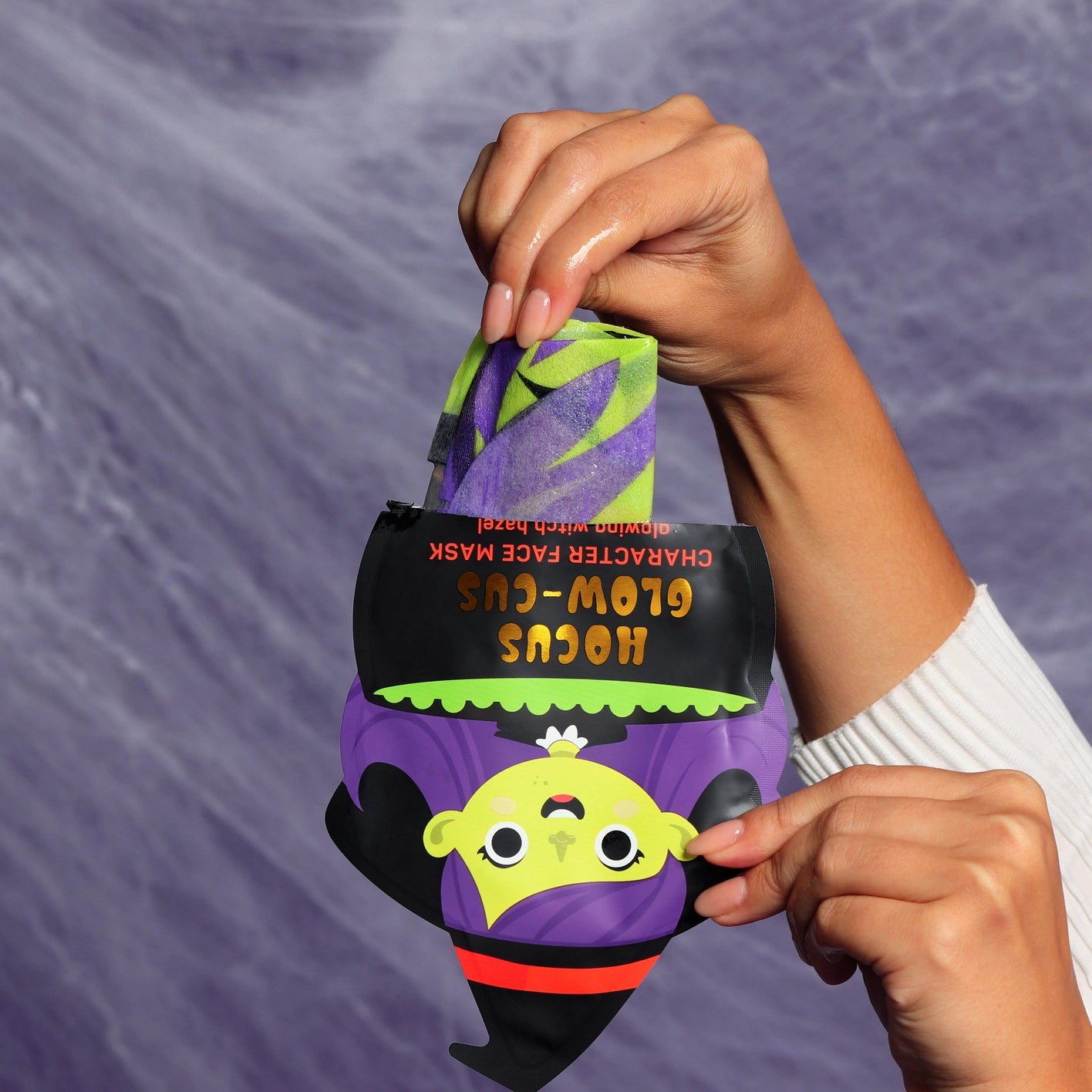 Hocus Glow-Cus Halloween Sheet Mask